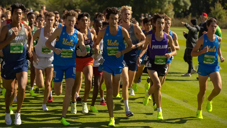 Twelve Bruins Set Personal Bests in Strong Showing at Dellinger Invitational