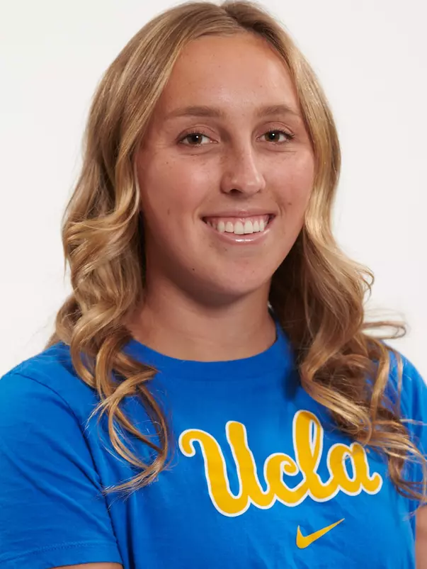 Lily Gess 2023 head shot