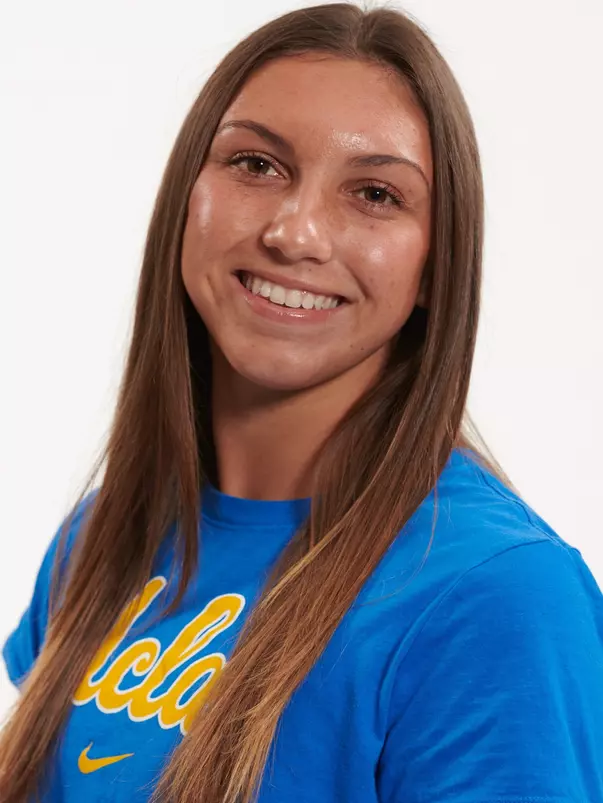 Emma Lineback Head Shot