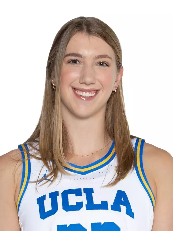 Amanda Muse_2023-24 Headshot