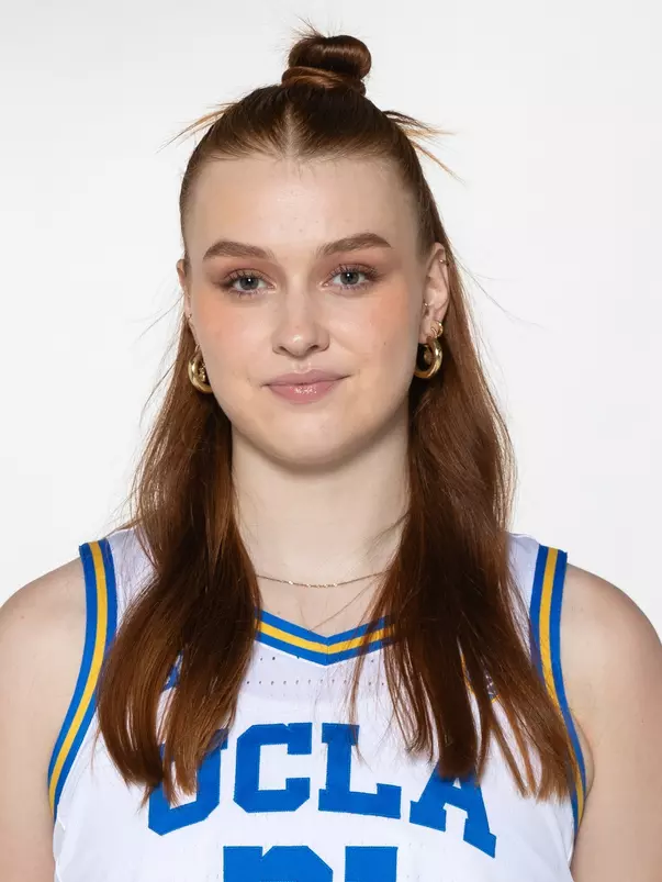 Lina Sontag_2023-24 Headshot