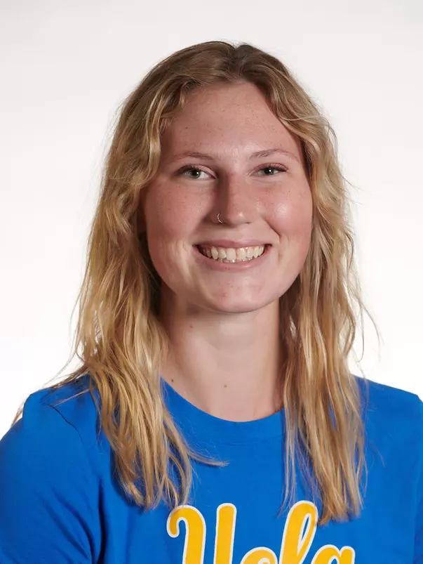 Margaux Bomsta, headshot