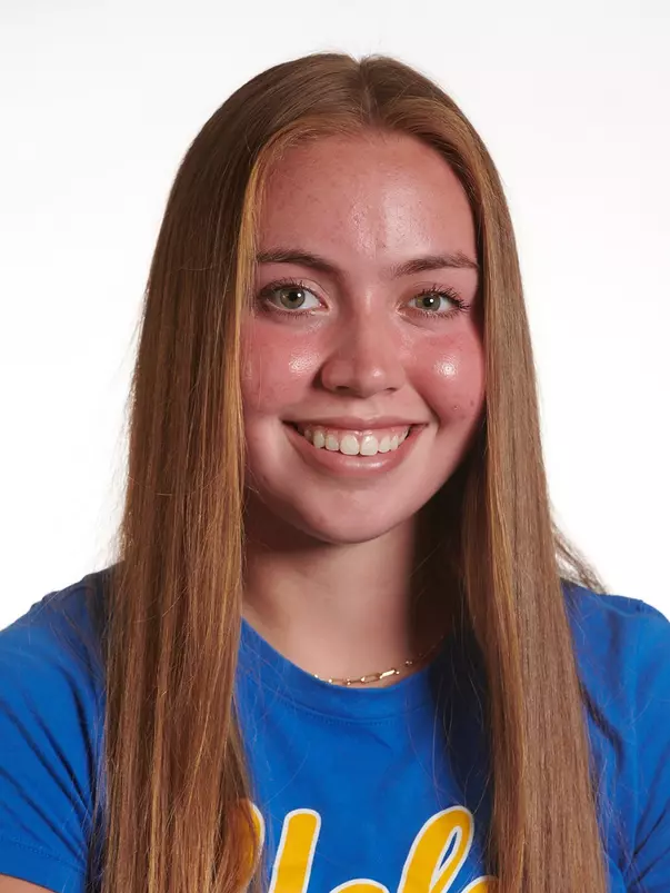 Danielle DeFrancisci, headshot