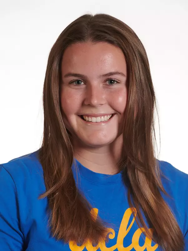 Angela Devine, headshot