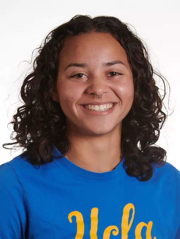 Siobhan Lewis, headshot