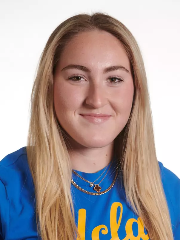 Elise Vulakh, headshot