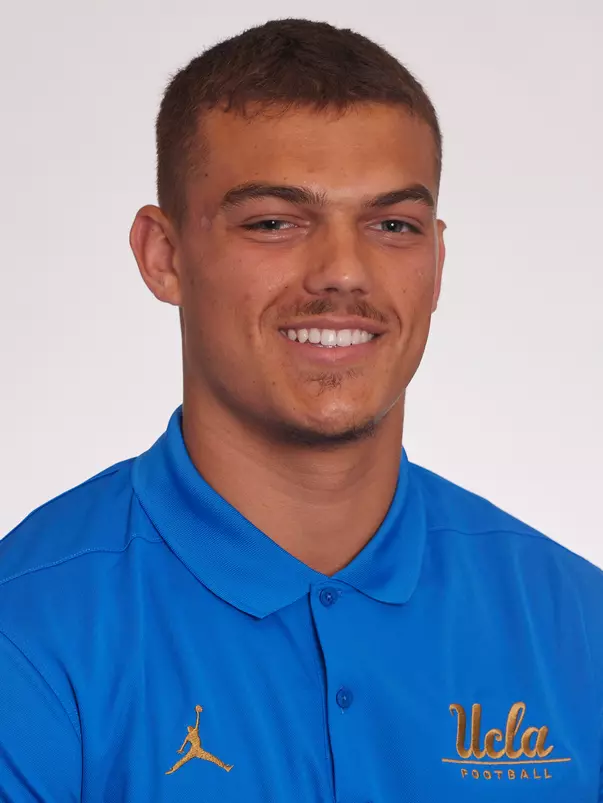 UCLA Athletics - 2023 UCLA Football student athlete portraits, UCLA, Los Angeles, CA.
July 18th and 19th, 2023
Copyright Don Liebig/ASUCLA
Leigber_Troy_002.CR3