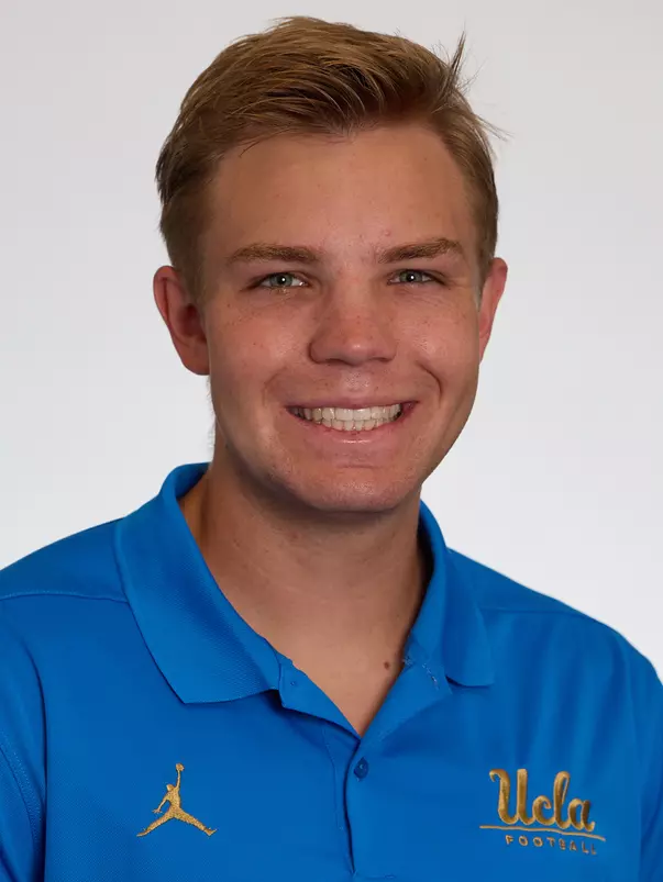 UCLA Athletics - 2023 UCLA Football student athlete portraits, UCLA, Los Angeles, CA.
July 18th and 19th, 2023
Copyright Don Liebig/ASUCLA
Lopez_R.J._003.CR3
