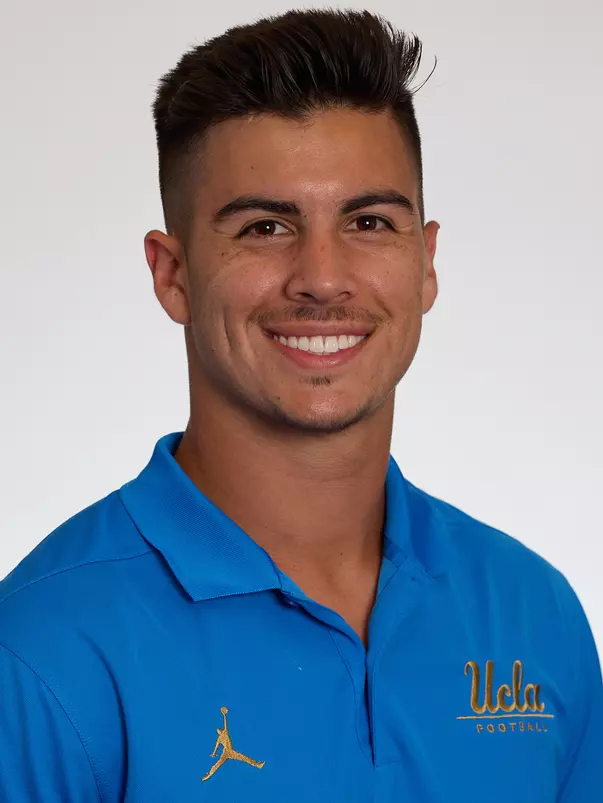 UCLA Athletics - 2023 UCLA Football student athlete portraits, UCLA, Los Angeles, CA.
July 18th and 19th, 2023
Copyright Don Liebig/ASUCLA
Loya_Logan_002.CR3
