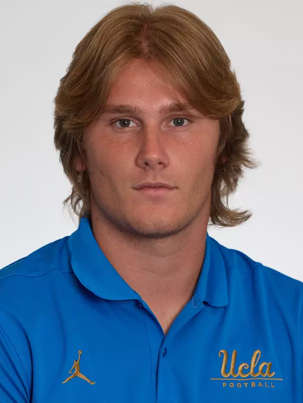 UCLA Athletics - 2023 UCLA Football student athlete portraits, UCLA, Los Angeles, CA.
July 18th and 19th, 2023
Copyright Don Liebig/ASUCLA
Middleton_Trent_004.CR3