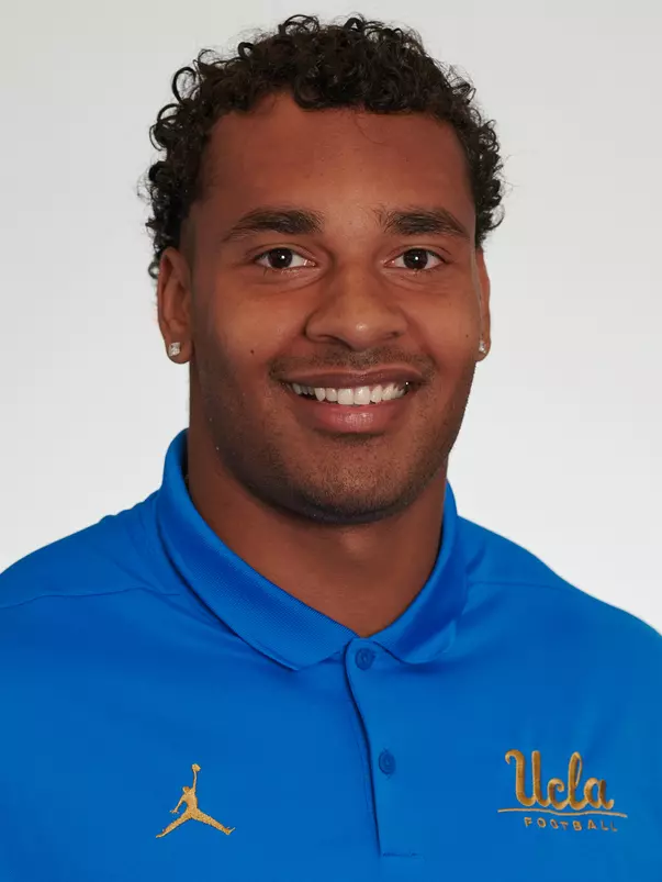UCLA Athletics - 2023 UCLA Football student athlete portraits, UCLA, Los Angeles, CA.
July 18th and 19th, 2023
Copyright Don Liebig/ASUCLA
Murphy_Gabriel_002.NEF