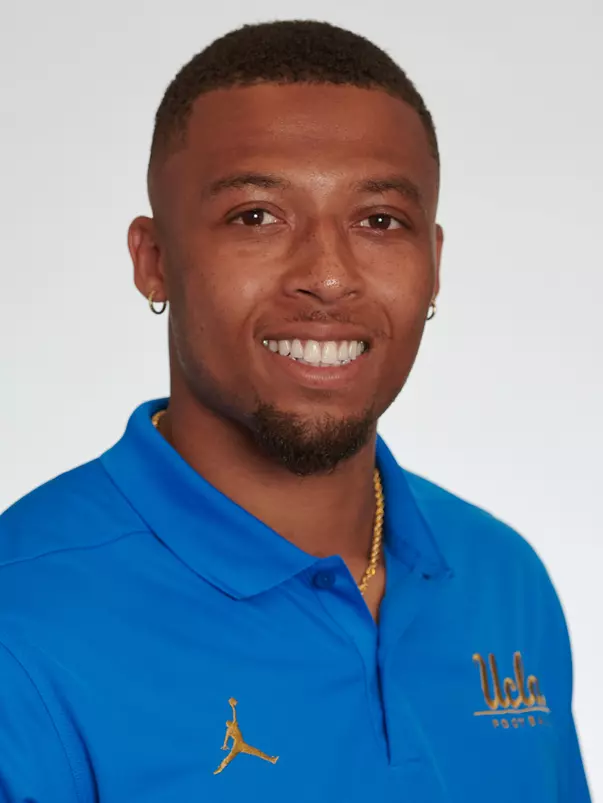 UCLA Athletics - 2023 UCLA Football student athlete portraits, UCLA, Los Angeles, CA.
July 18th and 19th, 2023
Copyright Don Liebig/ASUCLA
Nimmo_Jr._William_003.NEF