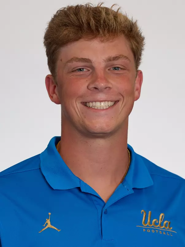 UCLA Athletics - 2023 UCLA Football student athlete portraits, UCLA, Los Angeles, CA.
July 18th and 19th, 2023
Copyright Don Liebig/ASUCLA
Summa_Sam_002.CR3
