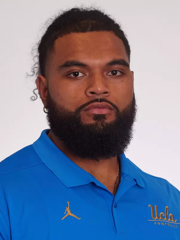 UCLA Athletics - 2023 UCLA Football student athlete portraits, UCLA, Los Angeles, CA.
July 18th and 19th, 2023
Copyright Don Liebig/ASUCLA
Taupaki_Siale_004.CR3