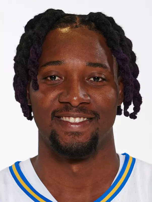 Kenneth Nwuba headshot 2023-24