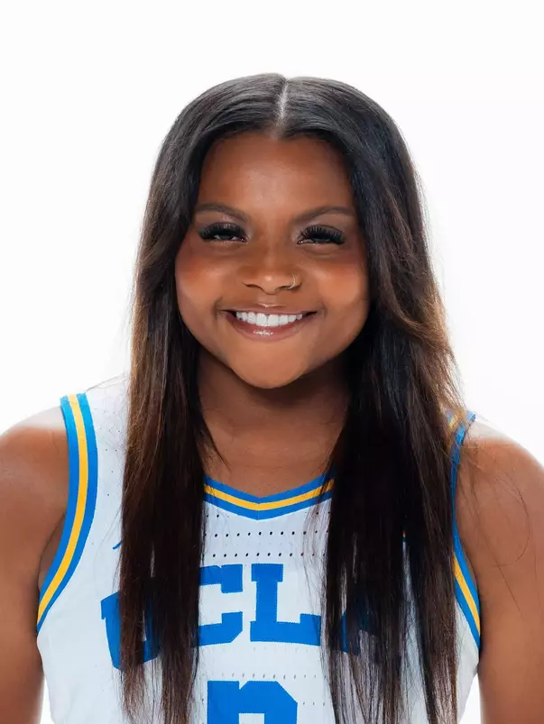 Londynn Jones_Headshot_2024-25