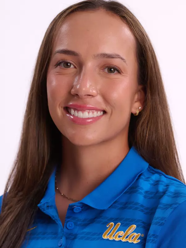 Caroline Canales 2024-25 Headshot