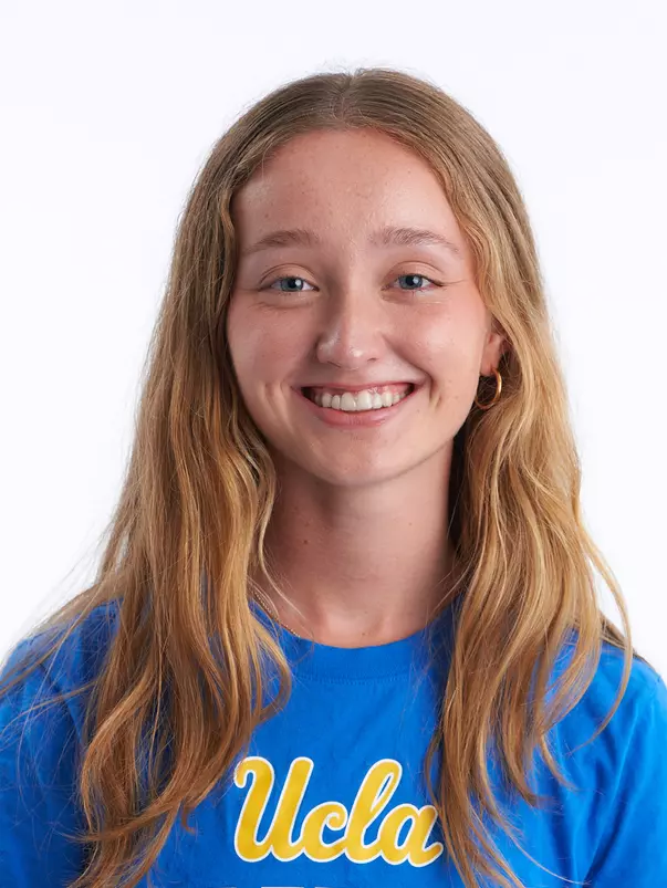 2526_Headshot_Web_WROW_Lopez_Chloe.jpg`