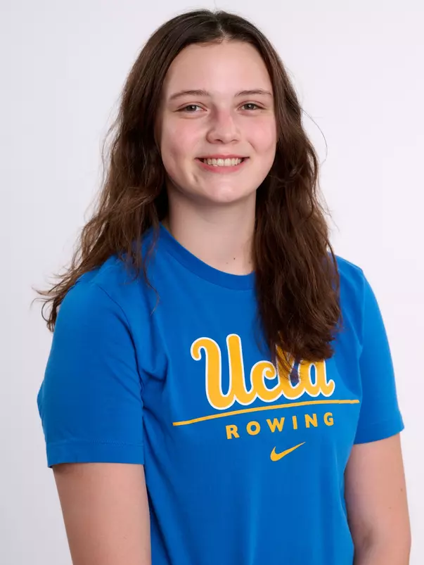 Maggie Loonam_2024-25 Headshot