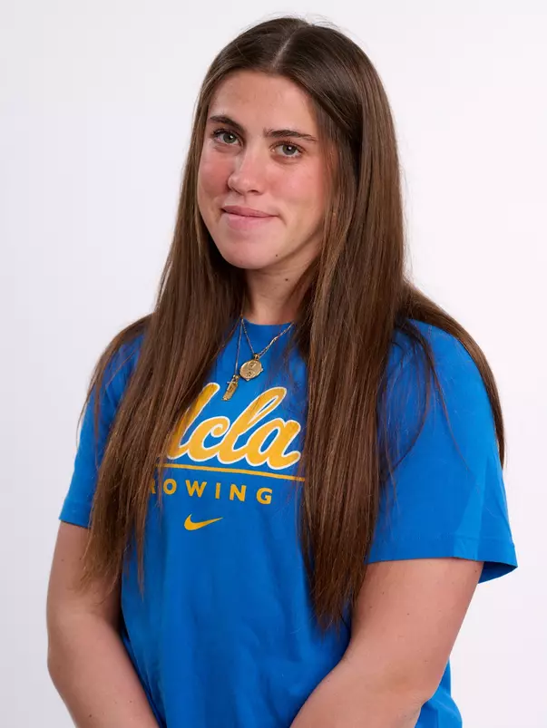 Siena McDermott_2024-25 Headshot