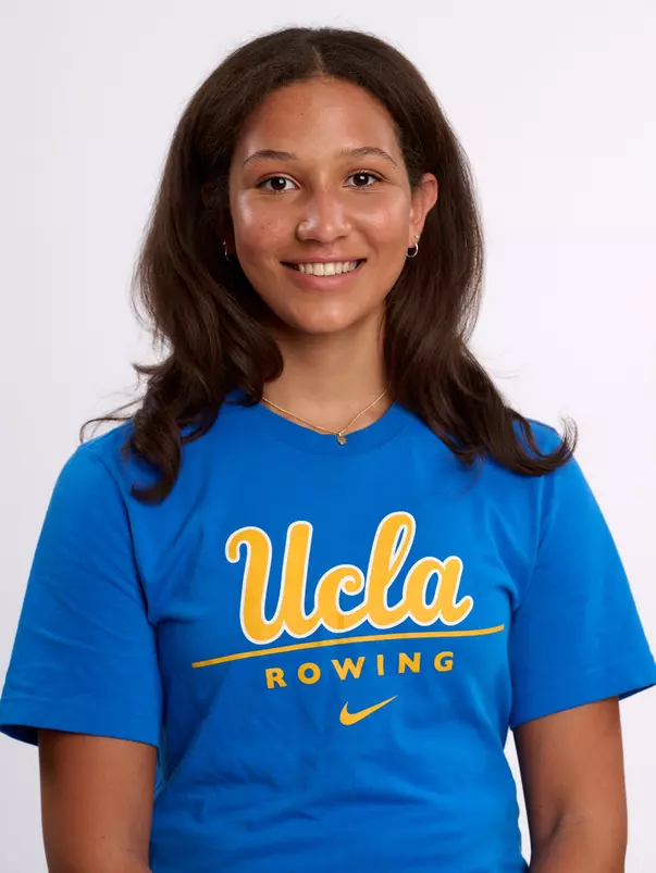 Zola Mininger-Clark_2024-25 Headshot