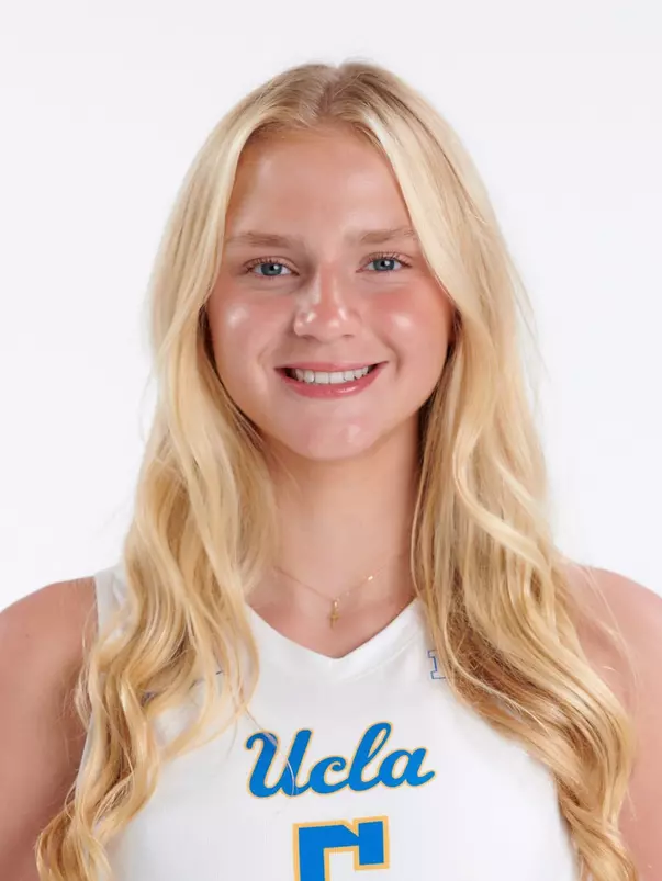 Mija Benziute Headshot