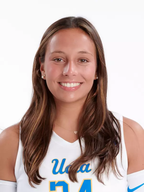 Lauren Cortina Headshot