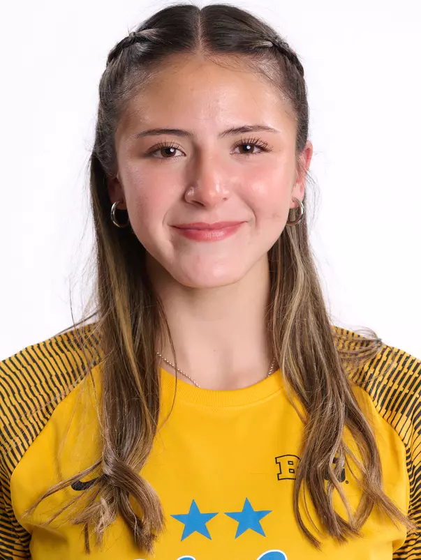 Mariangela Medina 2025 Headshot