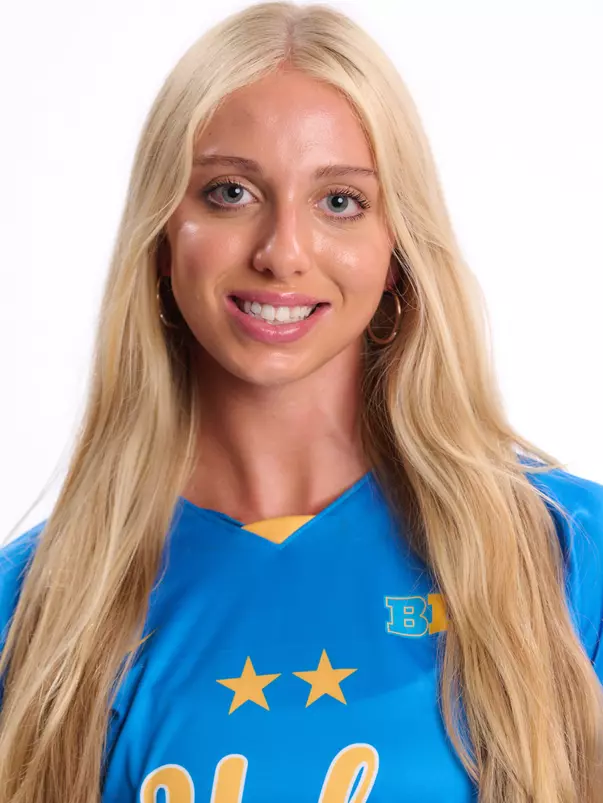 Siena Meyer 2025 Headshot