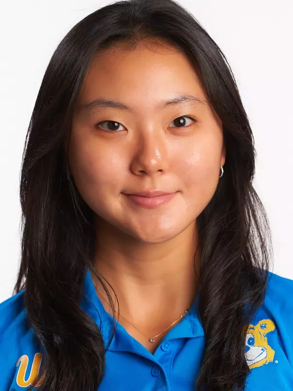 GaEun Athena Yoo 2025-26 Headshot