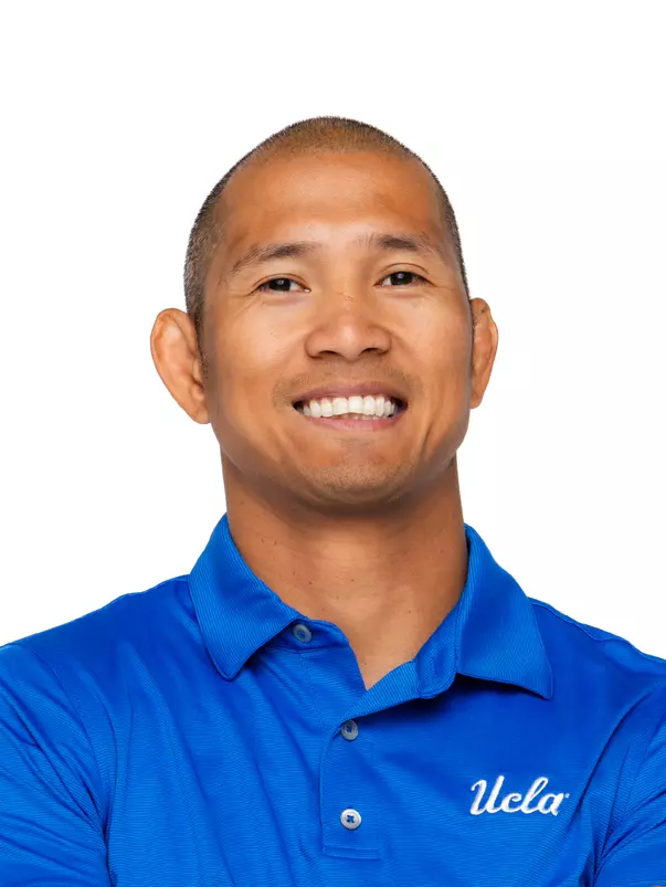 2526_Headshot_Web_Ash_Samaniego