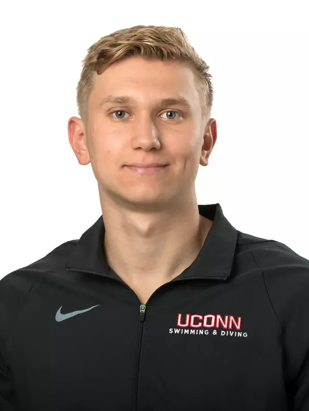 Alex Chernysh Headshot