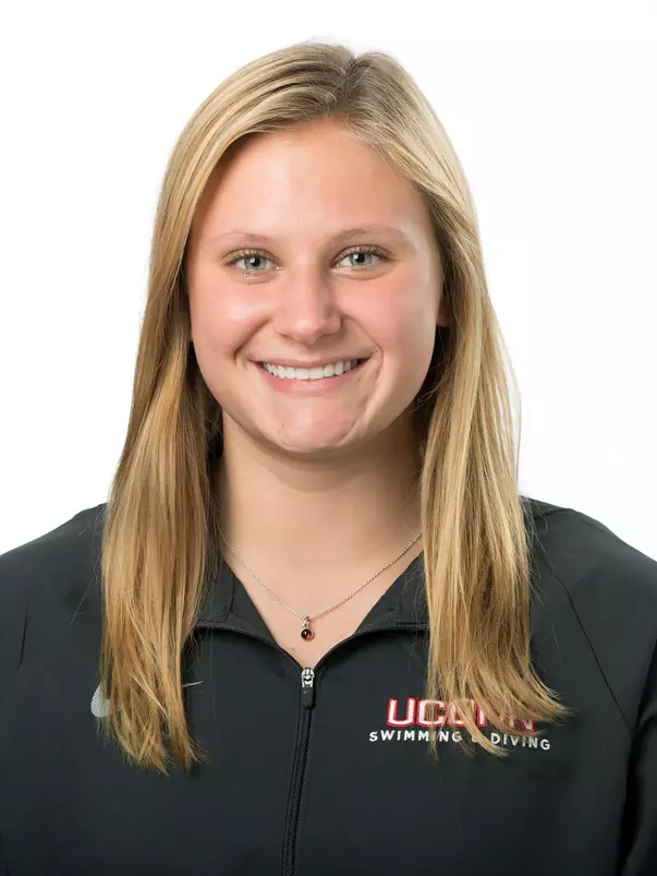 Charlotte Proceller Headshot