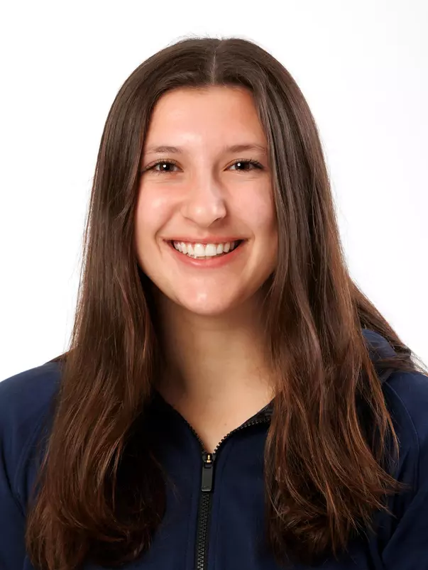 Emily Torre headshot