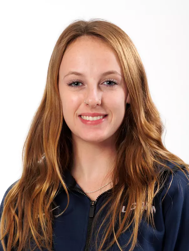 Julia Mullin headshot