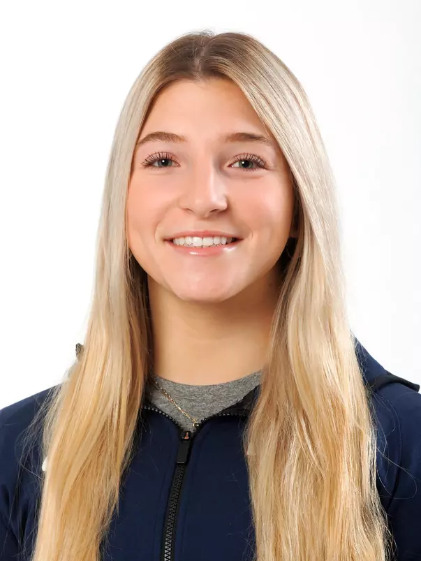 Olivia Orphanos headshot