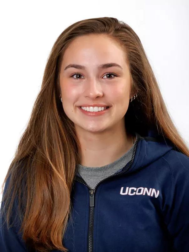 Caitlyn Simler headshot