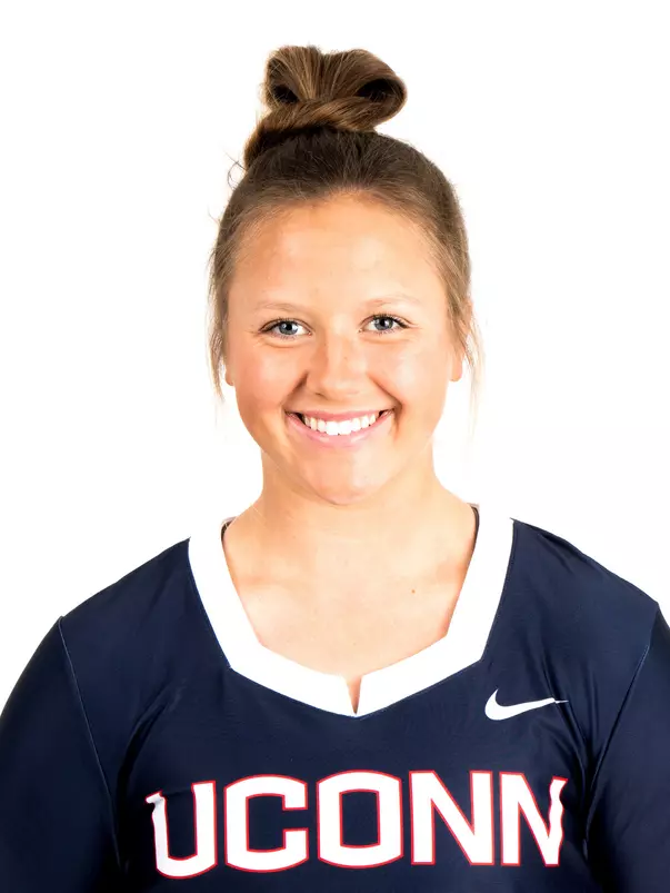 Maddy George headshot