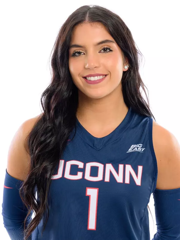 Isabella Suhy Headshot