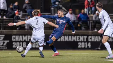 Huskies Earn Hard-Fought Point at Providence