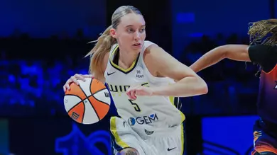 Bueckers Named WNBA Rookie of the Year