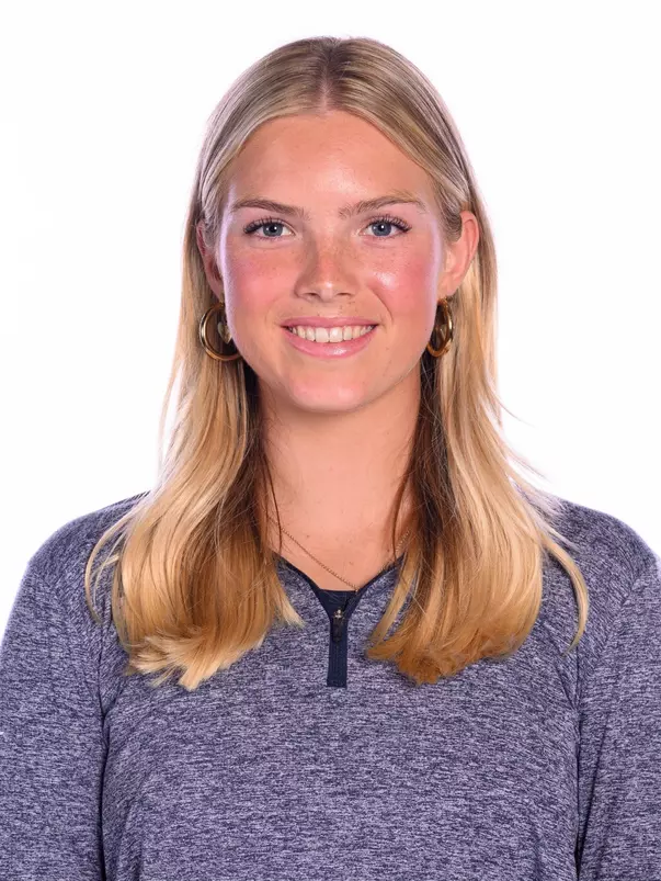Chloe Lomans
