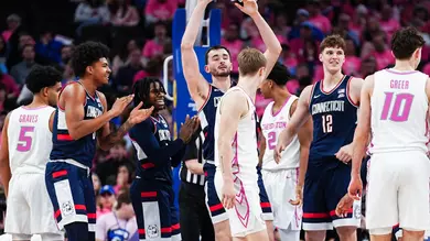 No. 2 Huskies Win 17th-Straight With Big Win in Omaha