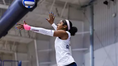 Volleyball Visits Creighton and Providence