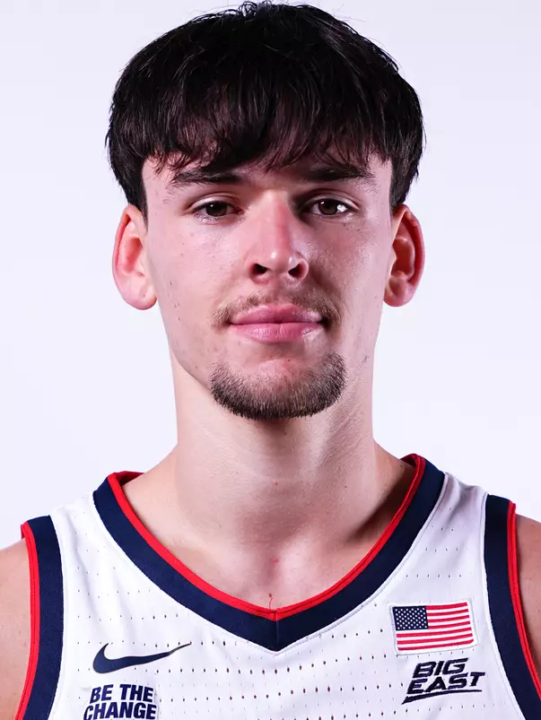 NILS MACHOWSKI HEADSHOT