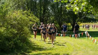 Huskies Head North for Dartmouth Invitational