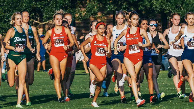 Houston Posts Solid Results at 46th Rice Invitational