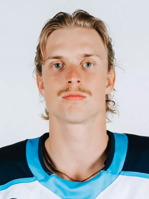 Komarov_Oskar headshot