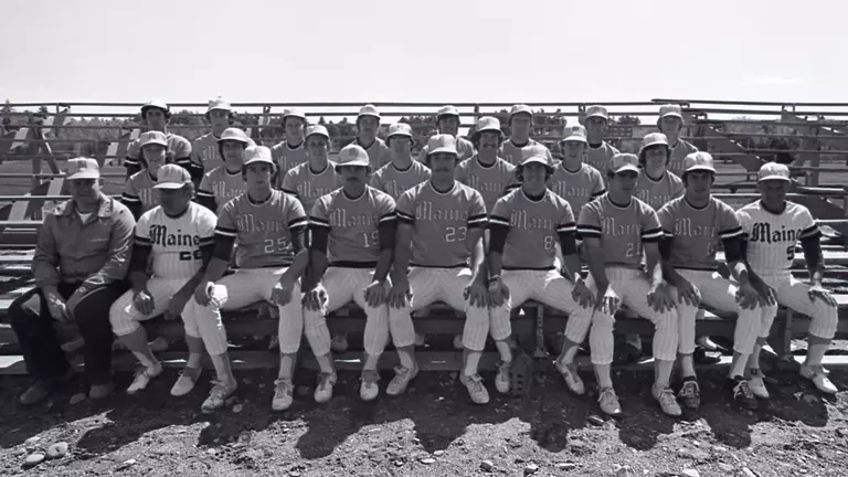 A photo of the 1976 baseball team.
