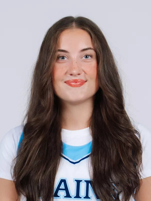 Izzy Allen headshot